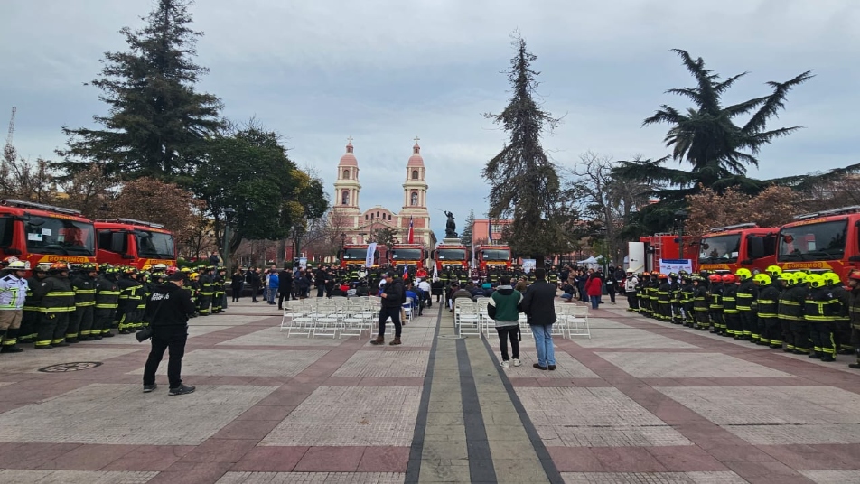 Región de O´Higgins recibe 12 modernos carros cisterna	